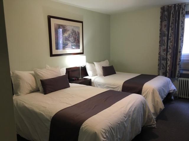 Chicoutimi Auberge Centre Ville מראה חיצוני תמונה