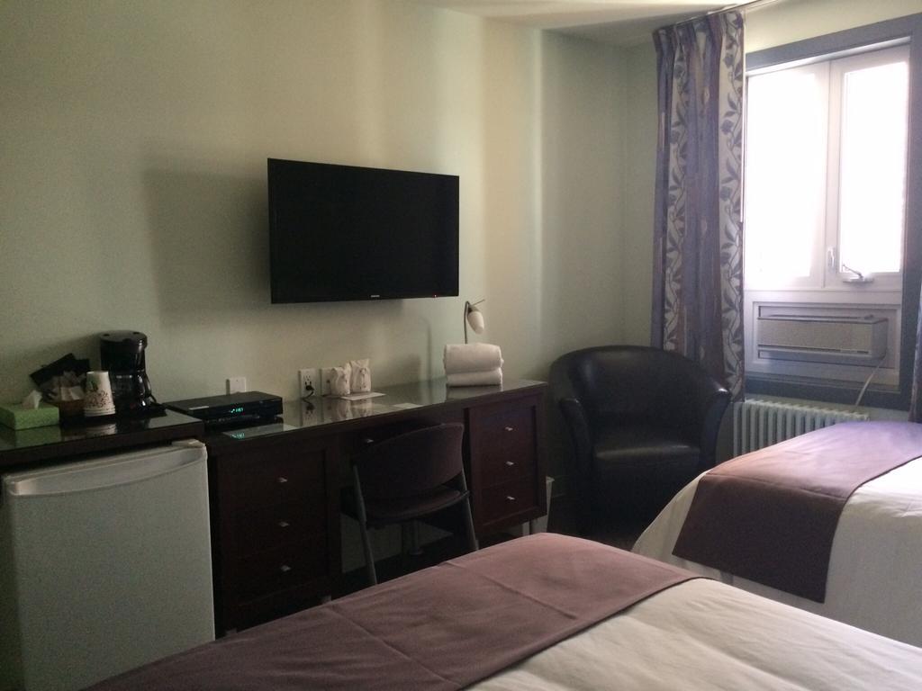 Chicoutimi Auberge Centre Ville מראה חיצוני תמונה
