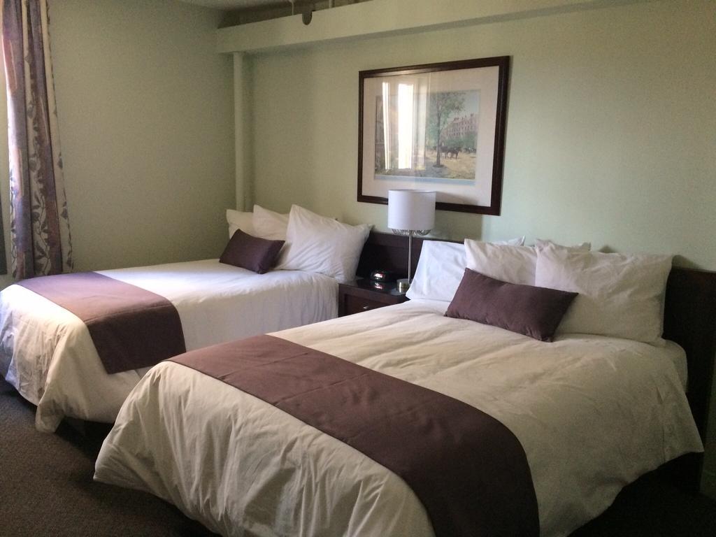 Chicoutimi Auberge Centre Ville מראה חיצוני תמונה